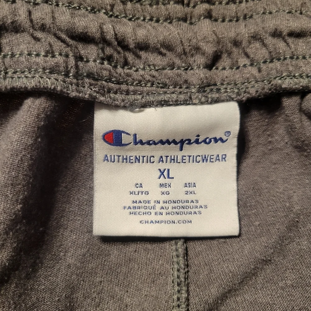 Champion Men's Cotton Jogger in size XL Grey